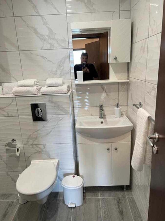 Апартамент Комфорт, Близо До Летището Софія Екстер'єр фото